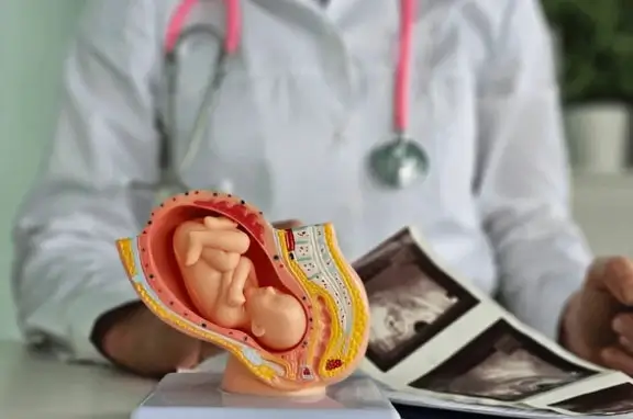 Consultorio de Ginecología y Obstetricia en Médéric Hospital